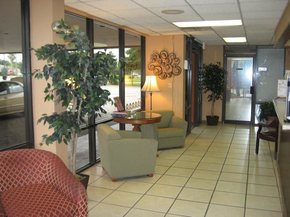 Lake Cecile And Suites Hotel Kissimmee
